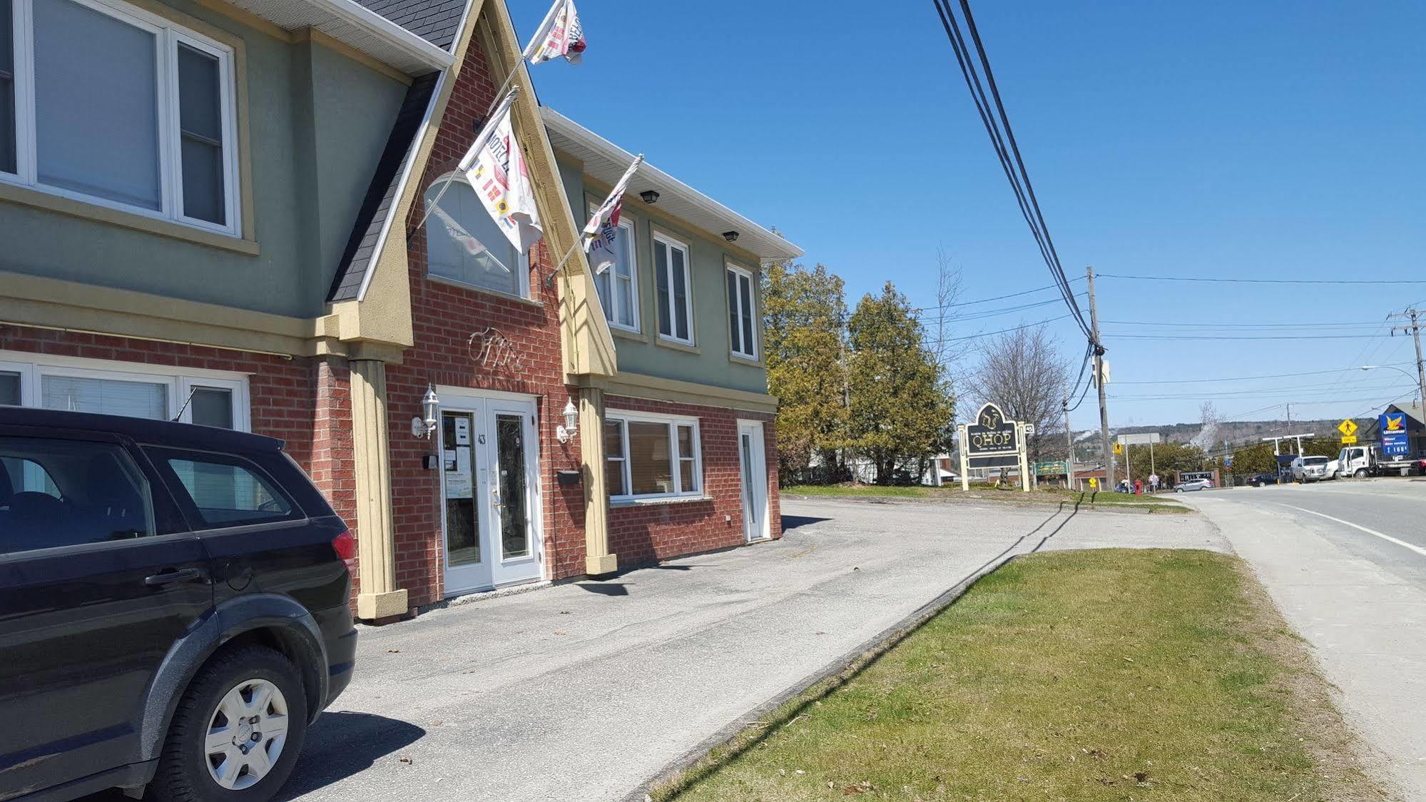 Motel Le Refuge Sherbrooke Exterior photo